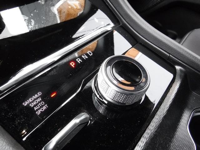 Photo of 2025 Diamond Black Jeep Grand Cherokee L
