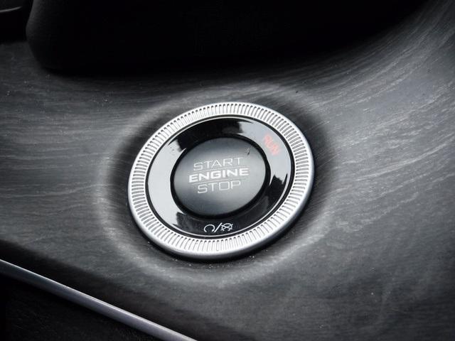 Photo of 2025 Diamond Black Jeep Grand Cherokee L