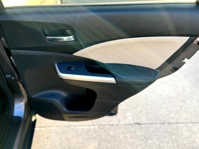 Photo of 2015 Gray Honda CR-V