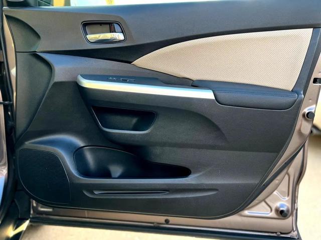 Photo of 2015 Gray Honda CR-V