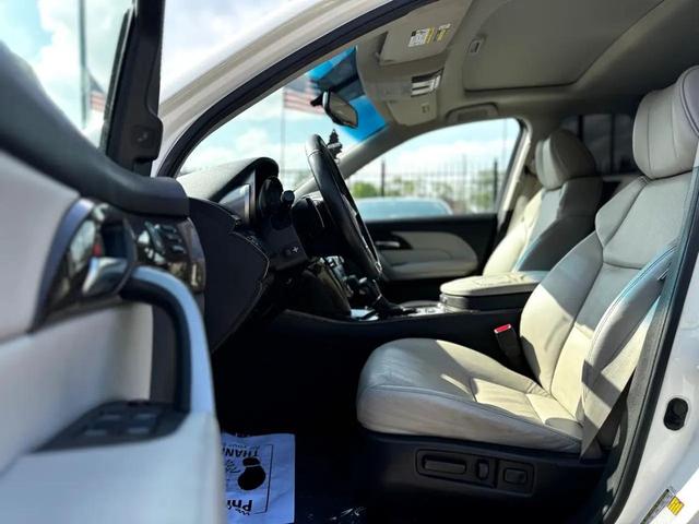 Photo of 2010 Pearl White Acura MDX