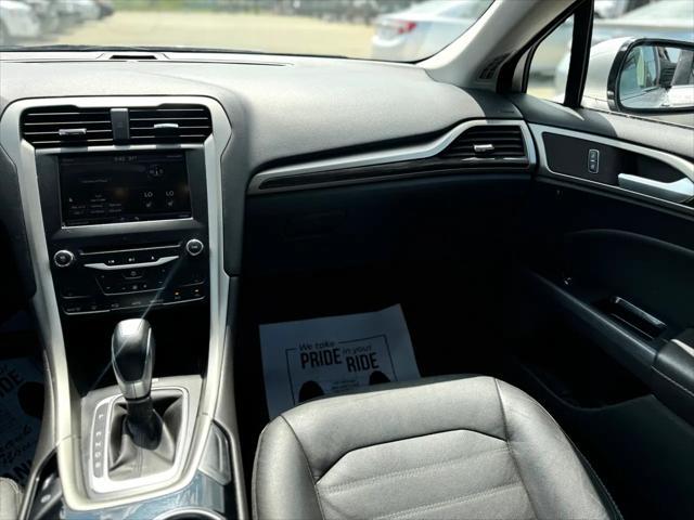 Photo of 2013 Ingot Silver Ford Fusion