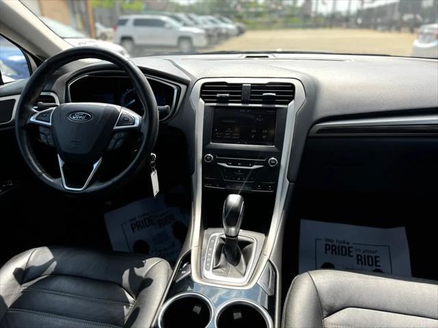 Photo of 2013 Ingot Silver Ford Fusion