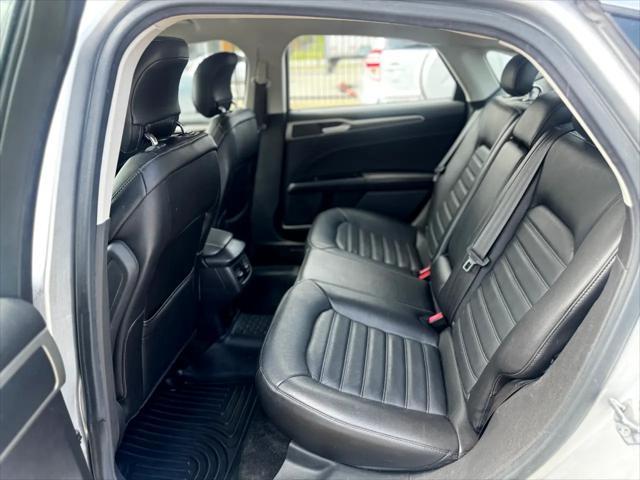 Photo of 2013 Ingot Silver Ford Fusion
