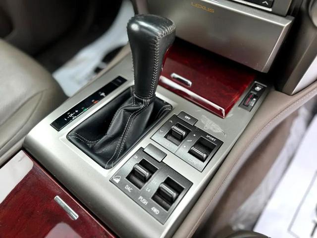 Photo of 2011 Gold Lexus GX 460