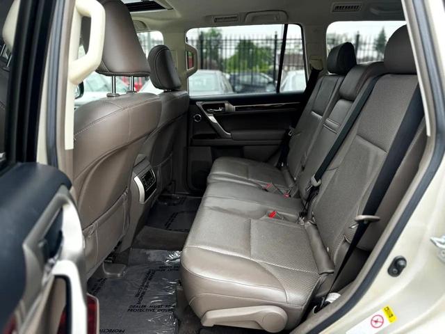 Photo of 2011 Gold Lexus GX 460
