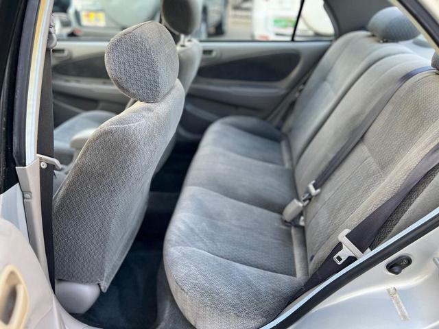 Photo of 2001 Silverstream Opalescent Toyota Corolla