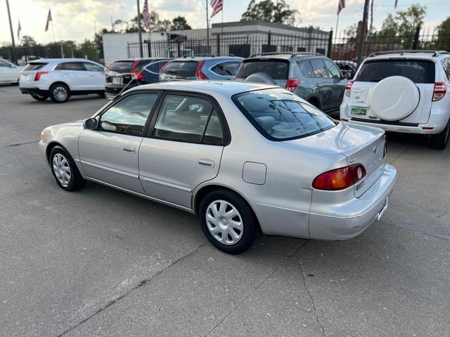 Photo of 2001 Silverstream Opalescent Toyota Corolla