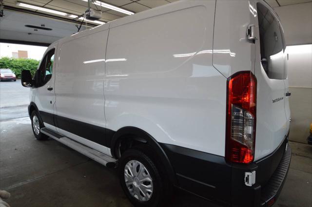 Photo of 2023 White Ford Transit-250