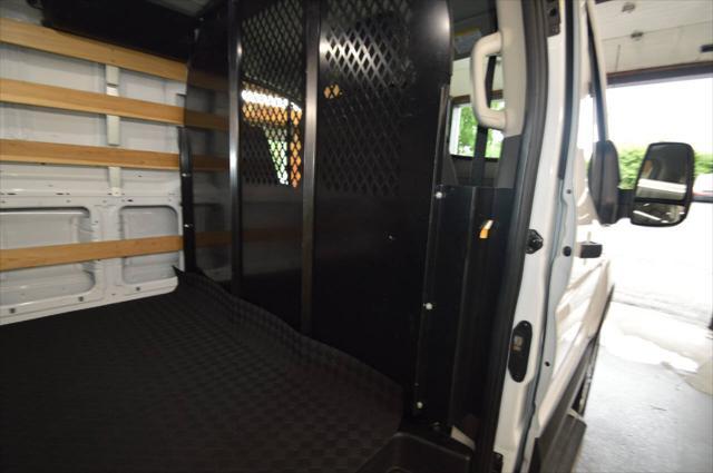 Photo of 2023 White Ford Transit-250