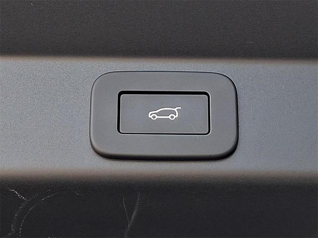Photo of 2025 Fuji White Land Rover Range Rover Sport