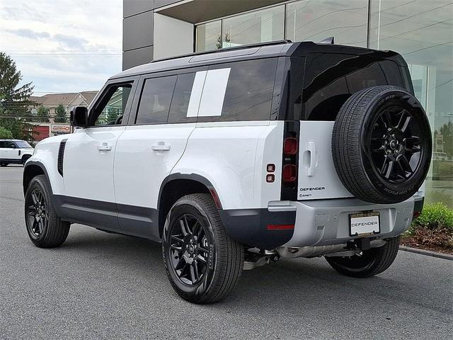 Photo of 2025 Fuji White Land Rover Defender