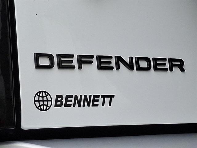 Photo of 2025 Fuji White Land Rover Defender