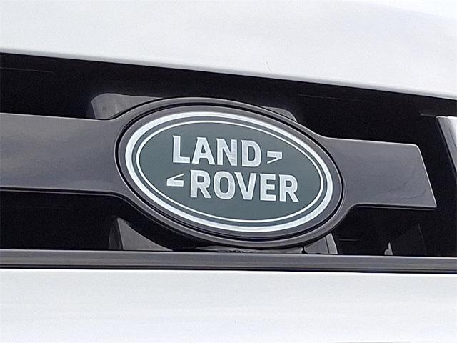 Photo of 2025 Fuji White Land Rover Defender