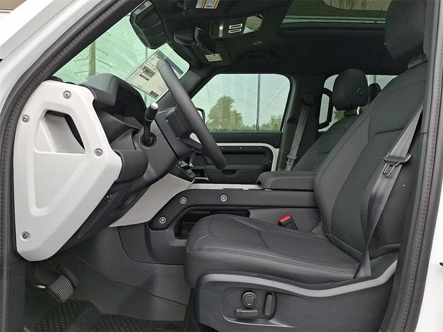 Photo of 2025 Fuji White Land Rover Defender