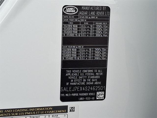 Photo of 2025 Fuji White Land Rover Defender
