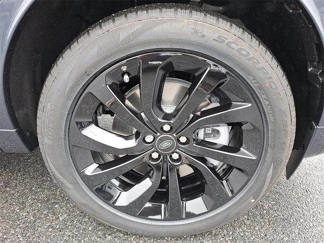 Photo of 2025 Varesine Blue Land Rover Discovery Sport