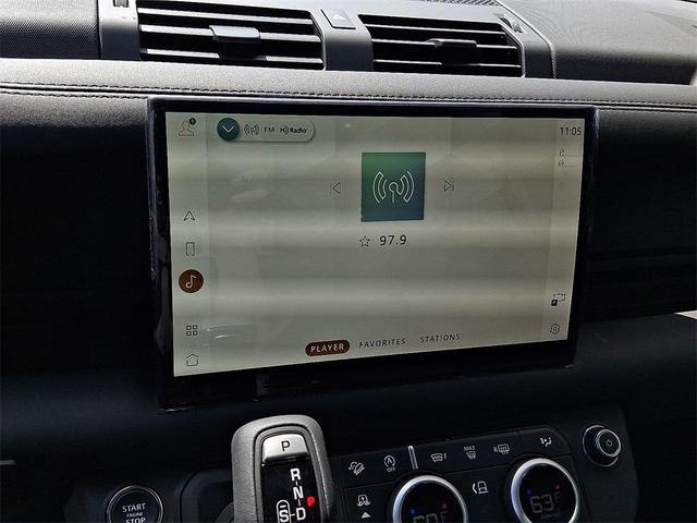 Photo of 2025 Fuji White Land Rover Defender