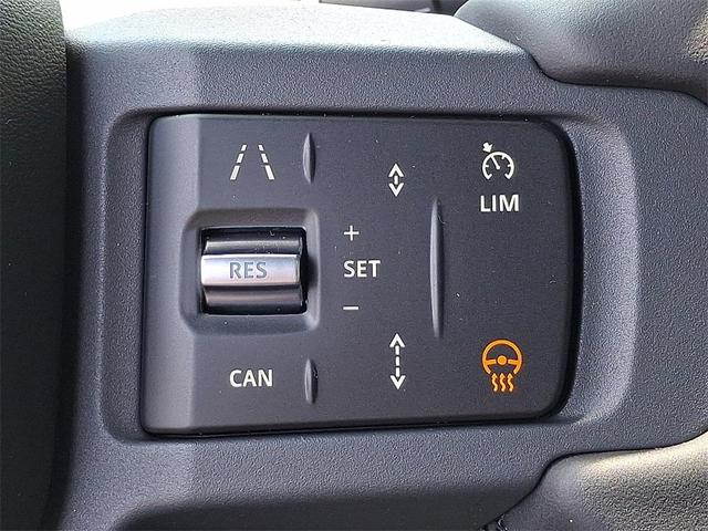 Photo of 2025 Fuji White Land Rover Defender