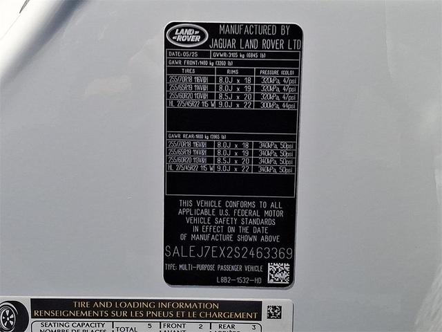 Photo of 2025 Fuji White Land Rover Defender