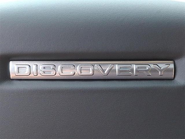 Photo of 2025 Fuji White Land Rover Discovery