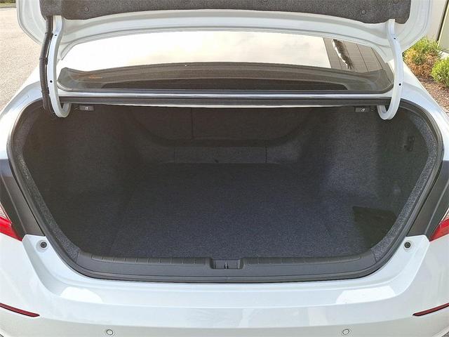 Photo of 2021 Platinum White Pearl Honda Accord