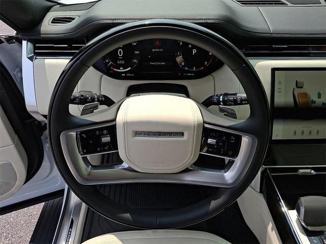 Photo of 2025 Fuji White Land Rover Range Rover