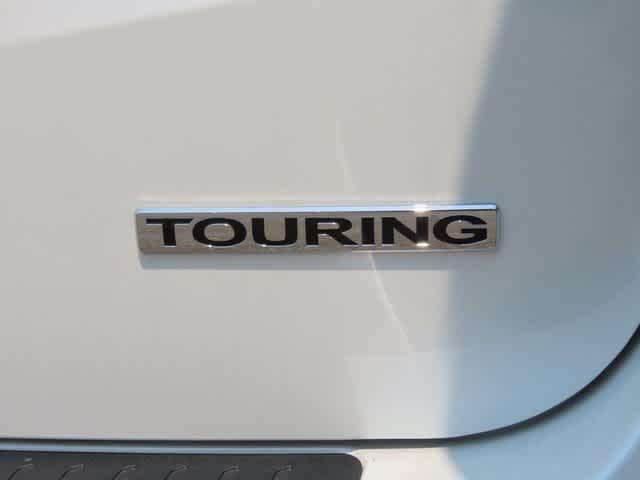 Photo of 2025 Platinum White Pearl Honda Odyssey