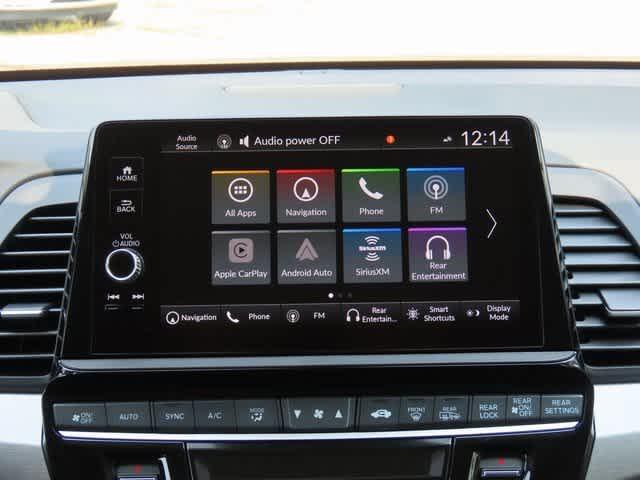 Photo of 2025 Platinum White Pearl Honda Odyssey