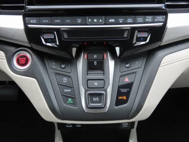 Photo of 2026 Radiant Red Metallic II Honda Odyssey