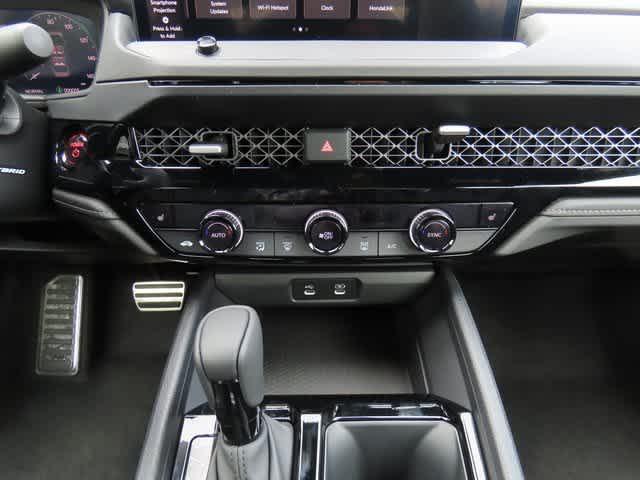 Photo of 2025 Platinum White Pearl Honda Accord Hybrid