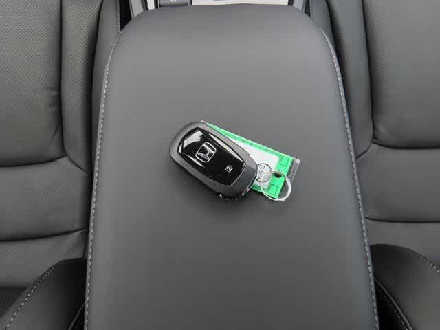 Photo of 2025 Platinum White Pearl Honda Accord Hybrid