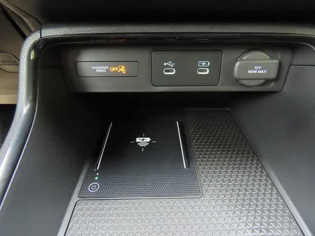 Photo of 2026 Crystal Black Pearl Honda CR-V