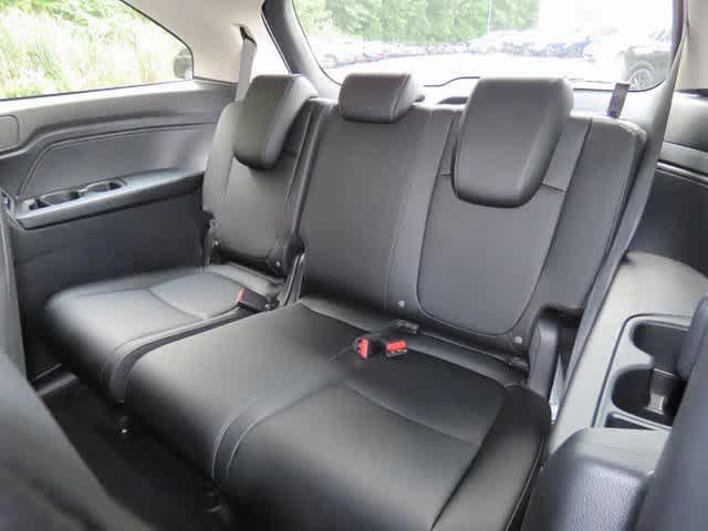 Photo of 2026 Platinum White Pearl Honda Odyssey