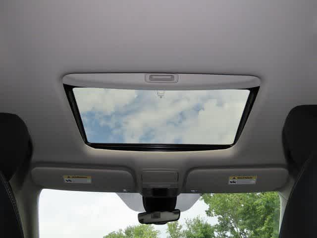 Photo of 2026 Platinum White Pearl Honda Odyssey