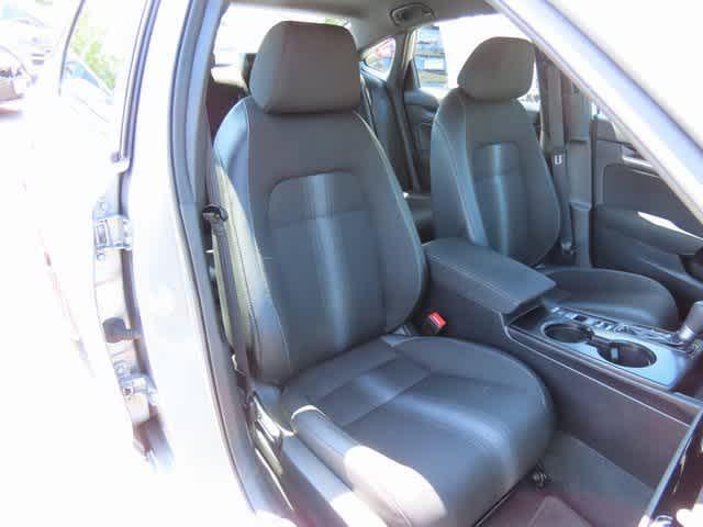 Photo of 2024 Lunar Silver Metallic Honda Civic