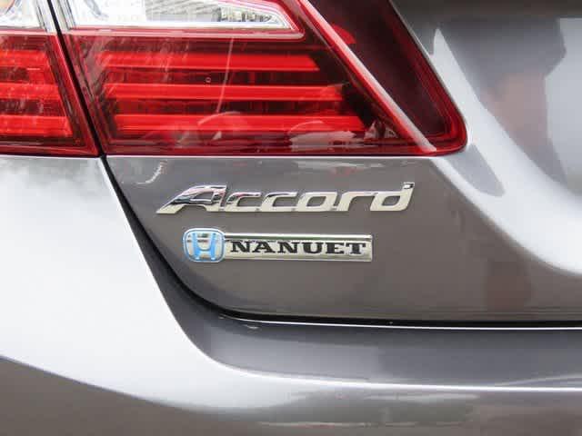 Photo of 2016 Lunar Silver Metallic Honda Accord