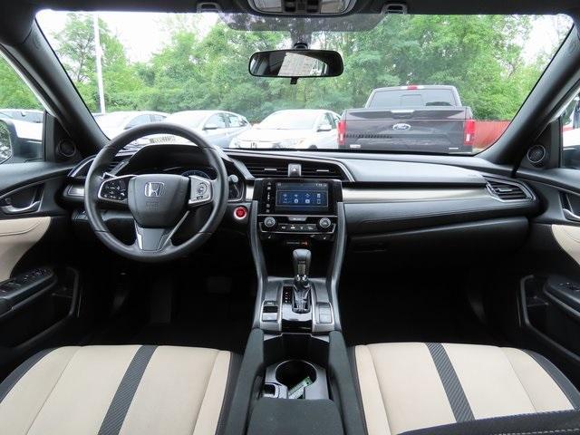 Photo of 2018 White Orchid Pearl Honda Civic