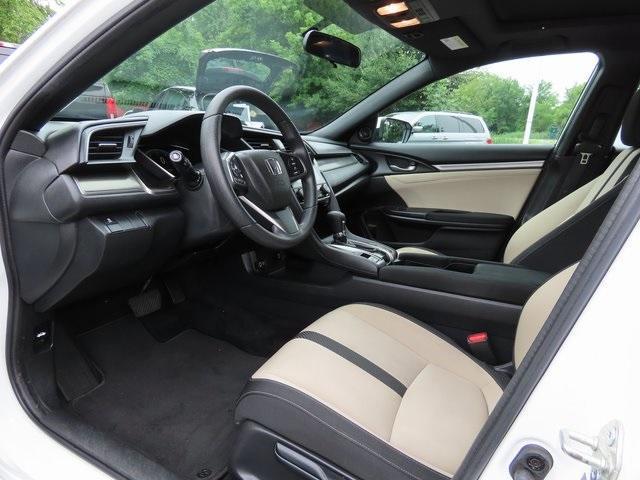 Photo of 2018 White Orchid Pearl Honda Civic