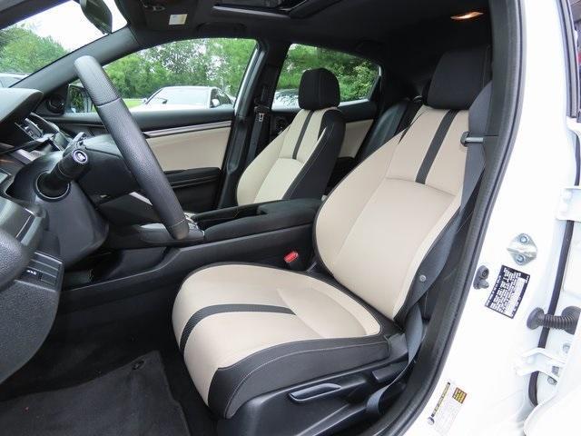 Photo of 2018 White Orchid Pearl Honda Civic