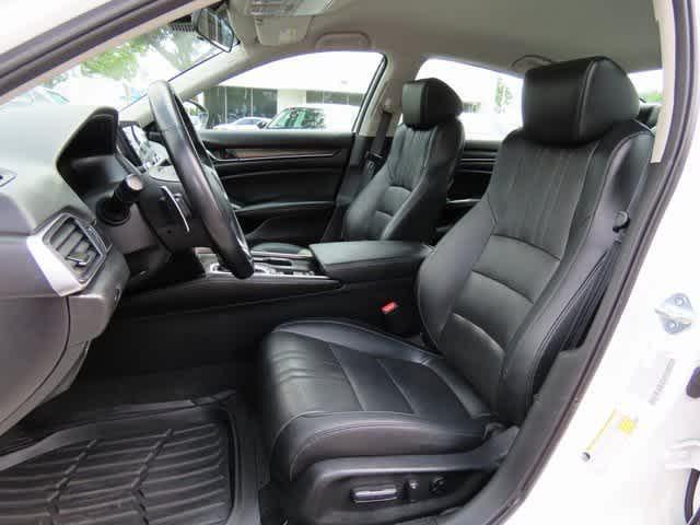Photo of 2022 Platinum White Pearl Honda Accord