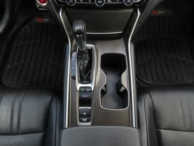 Photo of 2022 Platinum White Pearl Honda Accord