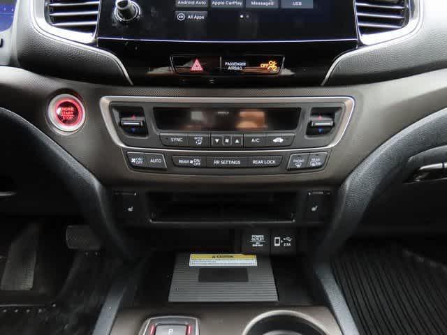Photo of 2022 Crystal Black Pearl Honda Pilot