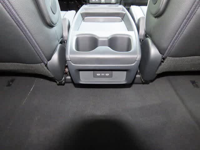 Photo of 2026 Platinum White Pearl Honda Odyssey