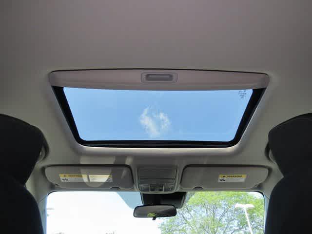 Photo of 2019 Platinum White Pearl Honda CR-V