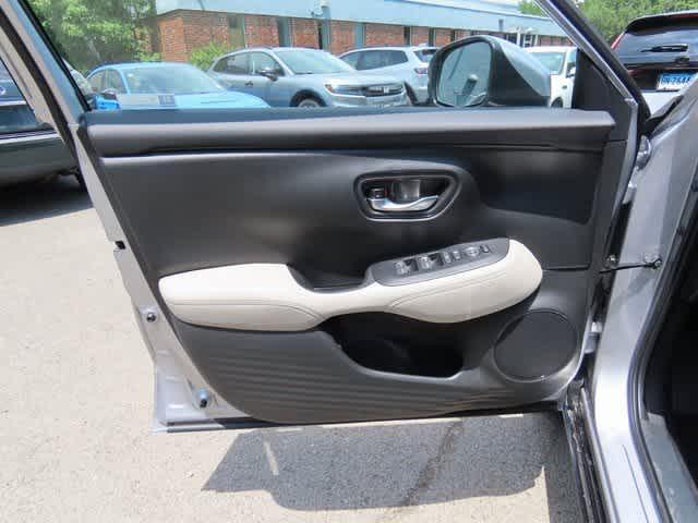 Photo of 2026 Solar Silver Metallic Honda HR-V
