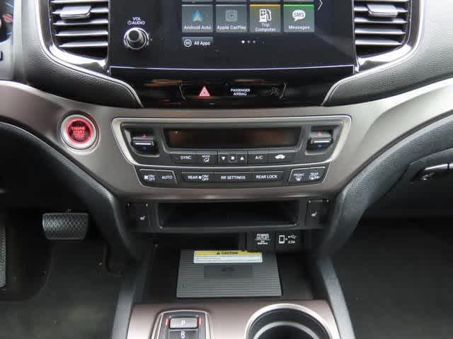 Photo of 2022 Crystal Black Pearl Honda Pilot
