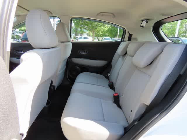 Photo of 2022 Platinum White Pearl Honda HR-V