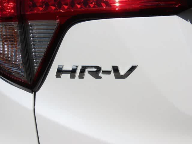 Photo of 2022 Platinum White Pearl Honda HR-V