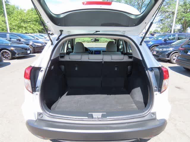 Photo of 2022 Platinum White Pearl Honda HR-V